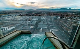 Intimo Palms Place Penthouse